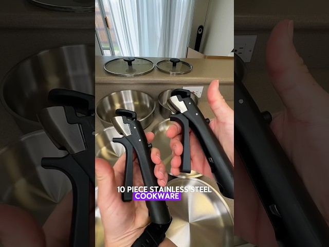 Vídeo relacionado con Theo Klein 9428 WMF Saucepan and Kitchen Utensil Set I Including Saucepan , Frying Pan, Pizza Cutter, Mixing Spoon and Much more , Toys for Children aged 3 and over