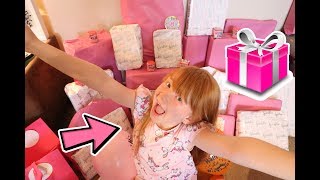ESMÉS 8th BIRTHDAY MORNING OPENING PRESENTS!! 🎊🎉🎠