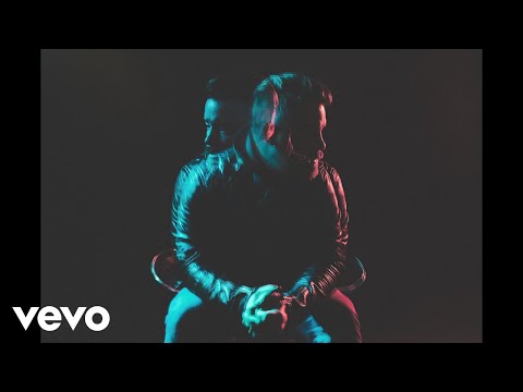 Video thumbnail for Reds Turn Blue