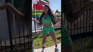 I’m looking for my friends 😂❤️