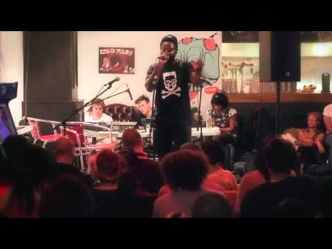 Mikill Pane - Little Lady - LIVE at Writer's Block 13th Feb 2011