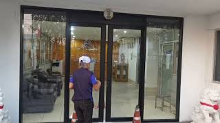 ประตูเลื่อนบานคู่