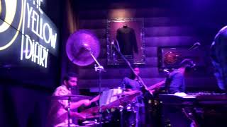 Dil Chahta Hai (cover) - The Yellow Diary, live at Hard Rock Cafe