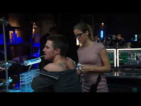Olicity - Arrow - 2x12 Pt.6 - "Love is the most powerful emotion" + Felicity patches up Oliver