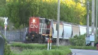 preview picture of video 'CN 9601 New London, WI 5-24-13'