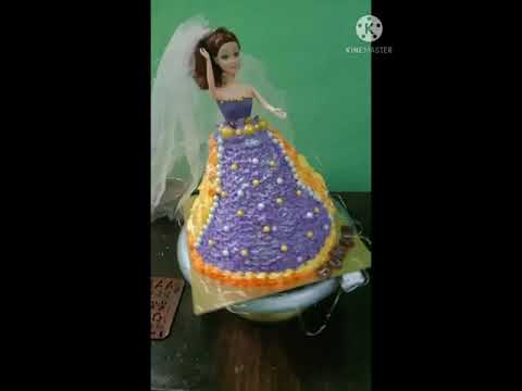 Doll cake mera yaar has raha hai barish ki jai