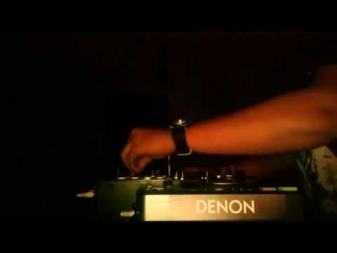 "Dj Small" en el 2º Aniversario de SALA EL SOTANO