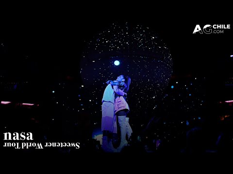 Videoclip de nasa (live) — Ariana Grande