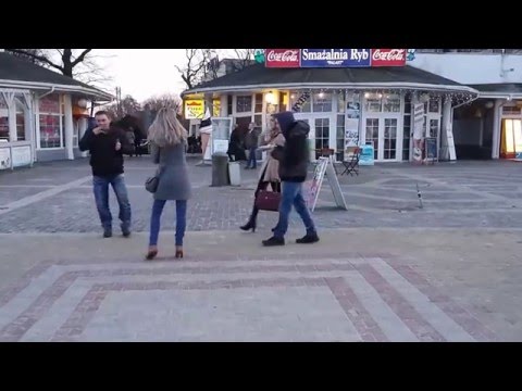 Popołudniwy spacer nad morzem i promenadą w Ustce