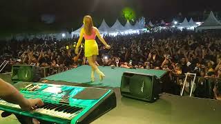 Download lagu YANG PENTING HAPPY,Vita alvia mp3