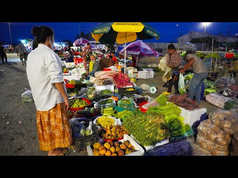 Cambodian Farmers Crop Market @ 6PM @ Tuol Krasaing, Fresh Food Market Scenes @ Ta Khmao