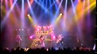 SAXON - Never Surrender