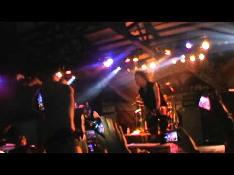 A LESSON NEVER LEARNED- ASKING ALEXANDRIA (MEXICO 2012)