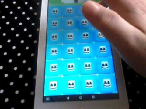 Tocando  música marshmello no selular