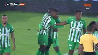 ¡Zapatazo de Román y lo celebra toda la hinchada de Nacional para poner el 3 a 0 ante Santa Fe!