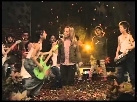 07. Елена Стефановска - Нашиот бенд [2007]