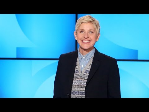 初めての自撮り？ (The Very First Selfie?)