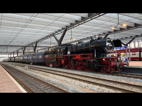 Binnkomst Nostalgie express op Rotterdam Cs