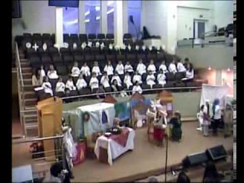 Marti 17 Decembrie 2013   Serbare copii Gradinita  Casa Sperantei