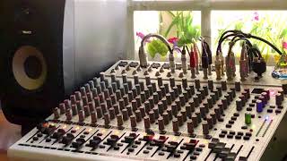 Video thumbnail for Behringer Eurorack UB2442FX-PRO Mixer Review Live Musician Central by Phan Trung Mẫn “MunLai” PTM