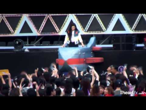 [FANCAM] 140815 f(x) Krystal "Jet" at SMTOWN Concert in Seoul