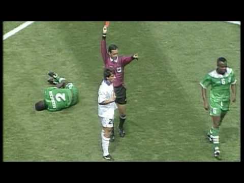 Italia-Nigeria 2-1, l'espulsione di Zola