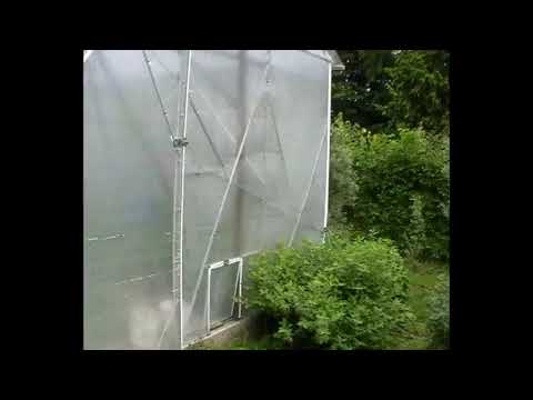 19. Skleníky č2 (střední; zimní) a č3 (velký)