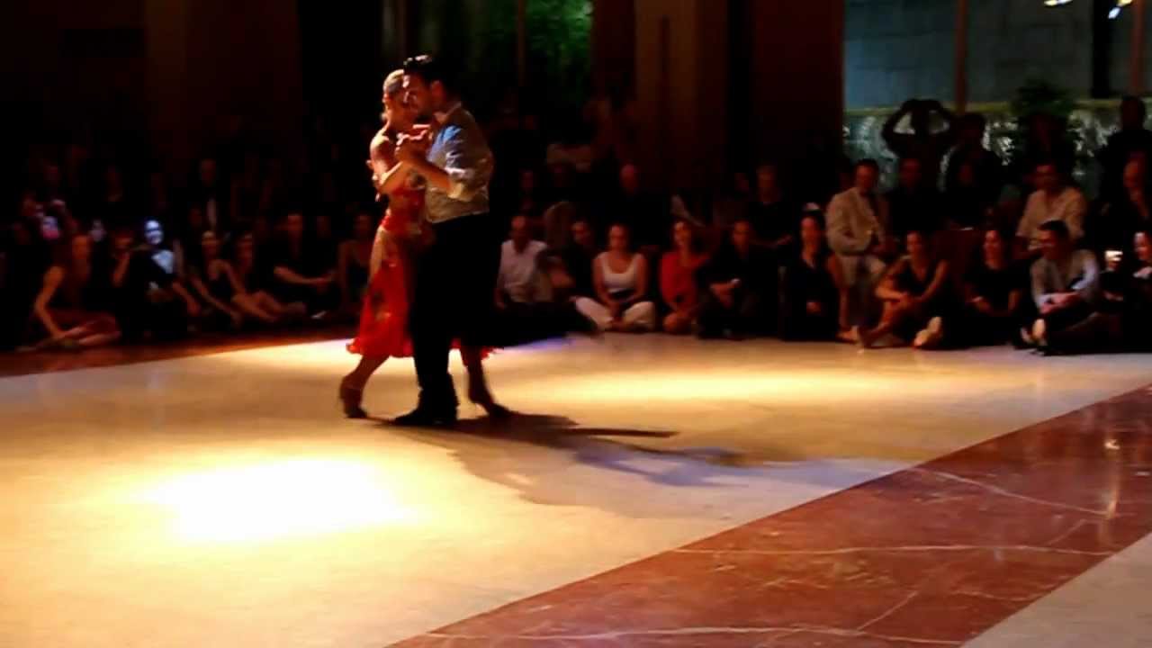 ALEJANDRA MANTINAN E LEANDRO PALOU - WORKSHOP MILONGA SEVILLA 2013-III
