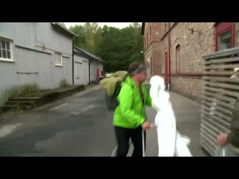 Flykten med dockan - Spring! (TV4)