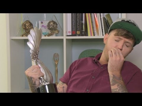 James Arthur hits himself in face while trying to chat up reporter during interview!