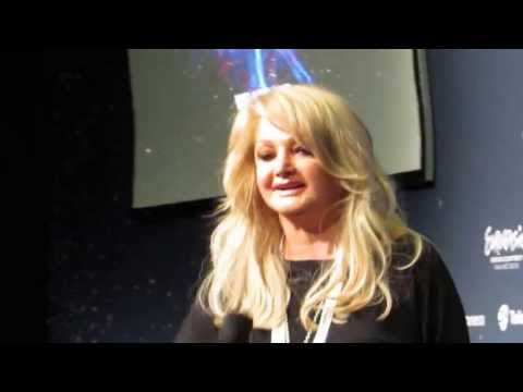 Bonnie Tyler sings on the pressconferens at Eurovision Song Contest in Malmö