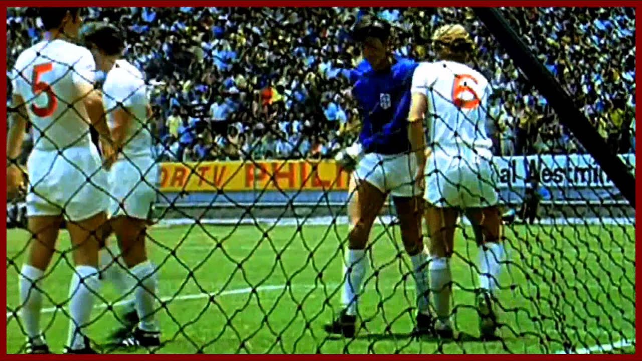 Gordon Banks Vs Pele 1970 World Cup HD - YouTube