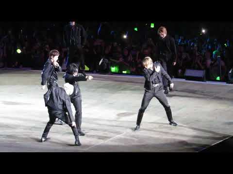 230122 Favorite (Vampire) — NCT 127 in Chile