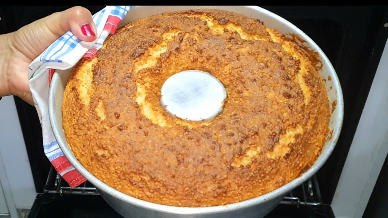 BOLO DE TAPIOCA GRANULADA DELICIOSO | BOLO DE CAROÇO COM COCO