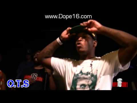 Black DaVincci vs Looney