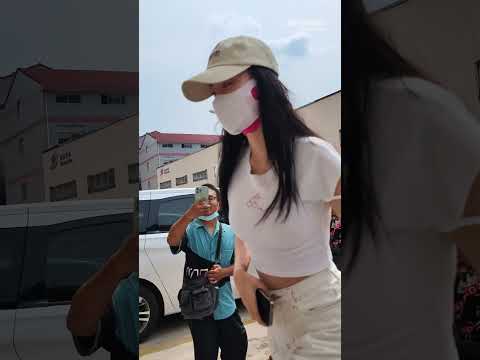 110823 | Outfit hôm nay của Vương Sở Nhiên đi quay Kiều Tàng | @娱乐圈绛洞花王