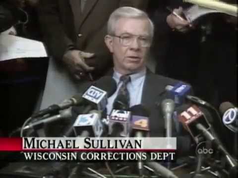 Jeffrey Dahmer killed in prison (ABC News Flash)