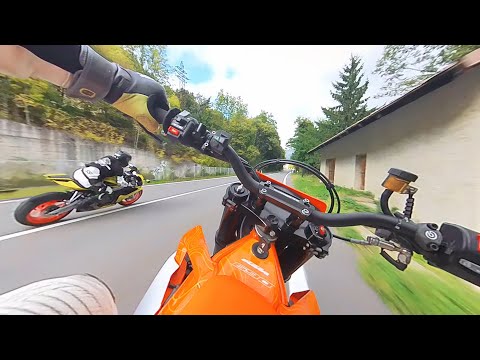 KTM 690 SMC - R vs APRILIA RS 660