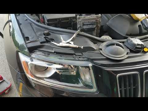 2014-19 Jeep Grand Cherokee V-8 passenger side headlight bulb replacement tip
