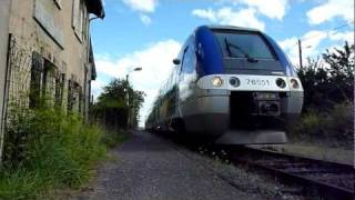 preview picture of video 'AGC X76551 entre en gare de Praye sous Vaudémont'