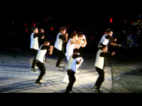 [Fancam] 121125 TVXQ - Humanoids @ SMTOWN live in Bangkok