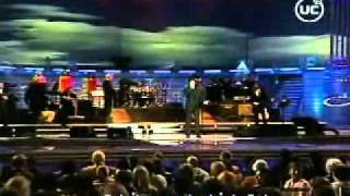 Camilo Sesto - &quot;Sin remedio&quot; y &quot;Mientras tú me sigas necesitando&quot; en Viña del Mar 2004