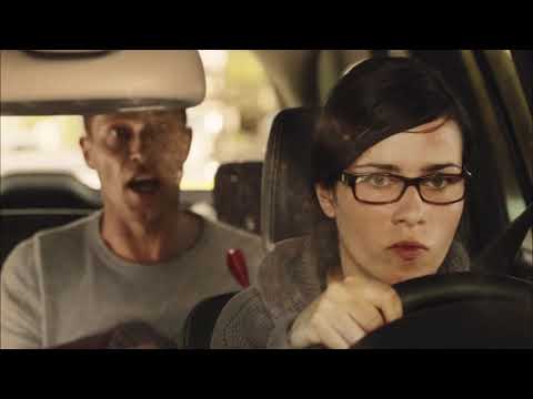 Keinohrhasen official trailer frame: Ludo (Til Schweiger) and Anna (Nora Tschirner) in Berlin