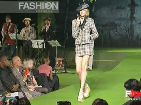 "Vivienne Westwood Red Label" Spring Summer 1998 London 1 of 7 woman by FashionChannel.mov