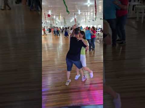Média e Terceira idade do bairro Aparecida em Chopinzinho no Paraná.Brasil#shotrs #dance#dancarinos