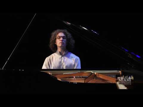 JULIEN LIBEER PLAYS J. S.  BACH / F.  LISZT ORGAN PRELUDE AND FUGUE A MINOR BWV 543