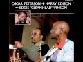 Oscar Peterson, Harry Edison & Eddie Vinson ft. Joe Pass - This One's For Jaws