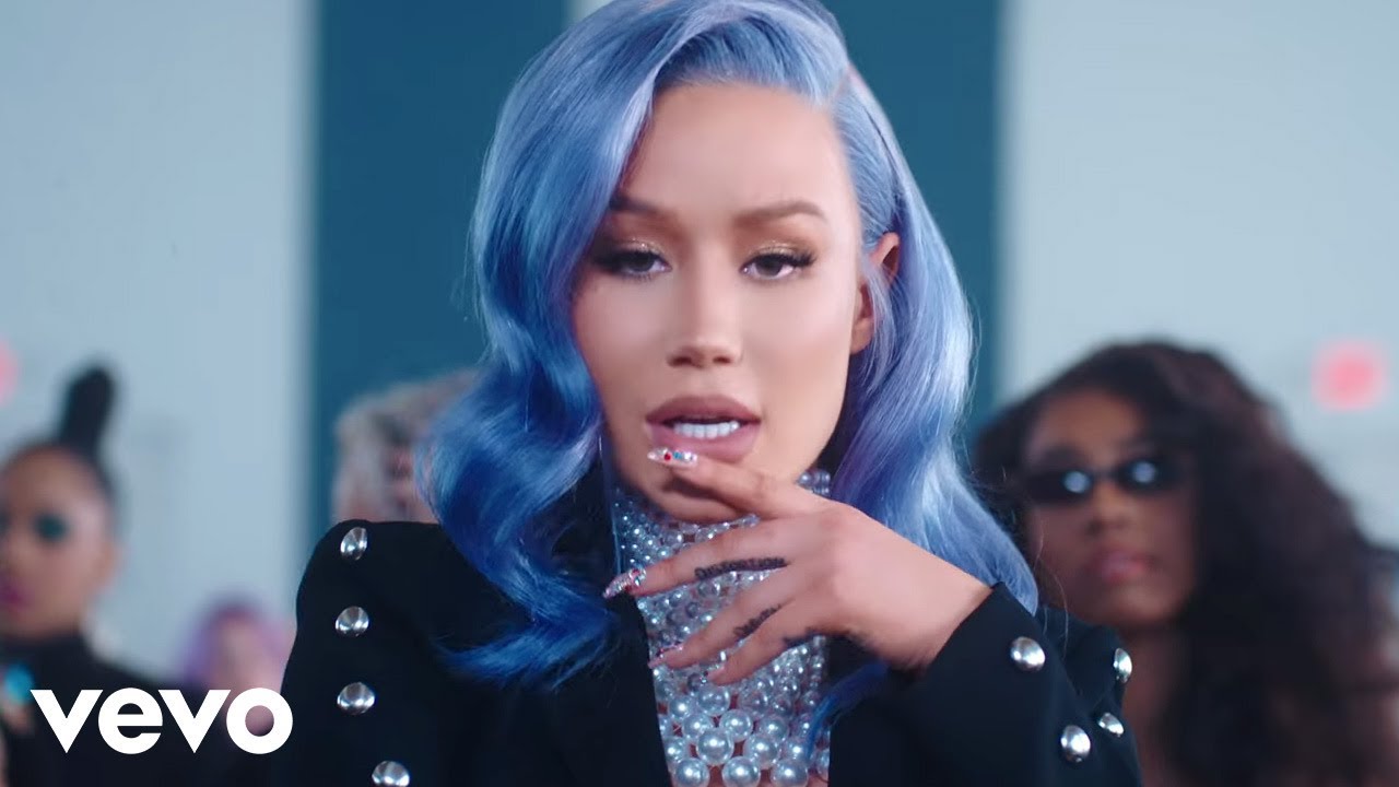 Iggy Azalea – “Sally Walker”