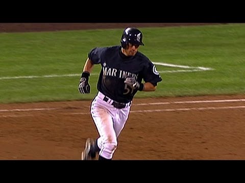 Ichiro beats Mo with a walk-off homer