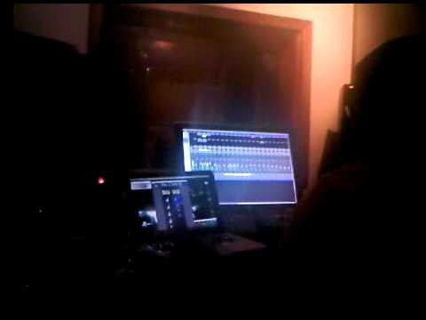 Bullaka mezclando SUFRIENDO DE AMOR "5 ESTRELLAS"